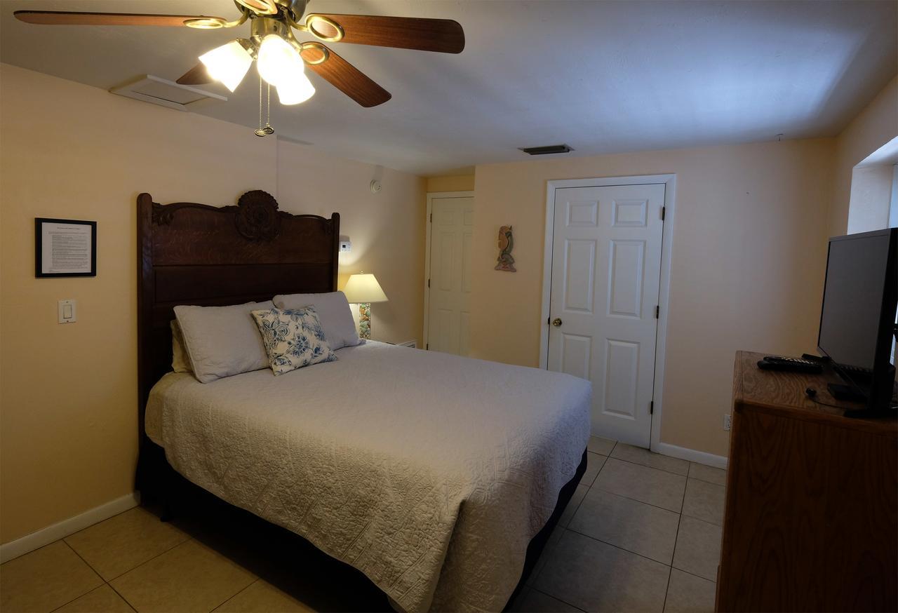 Seahorse Cottages - Adults Only Sanibel Exterior photo