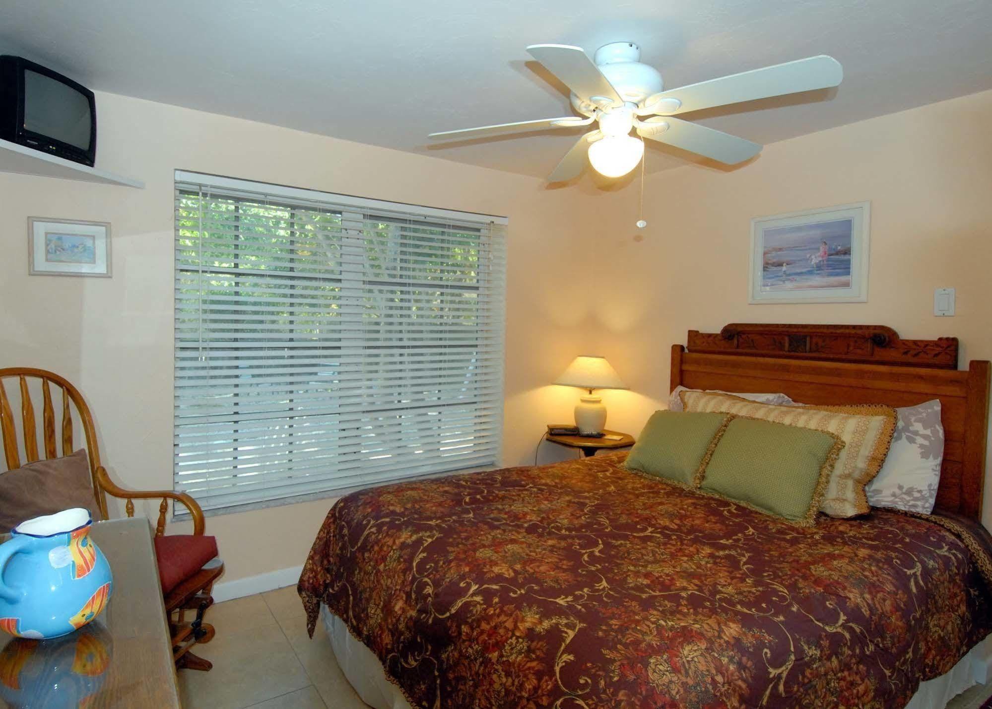 Seahorse Cottages - Adults Only Sanibel Exterior photo