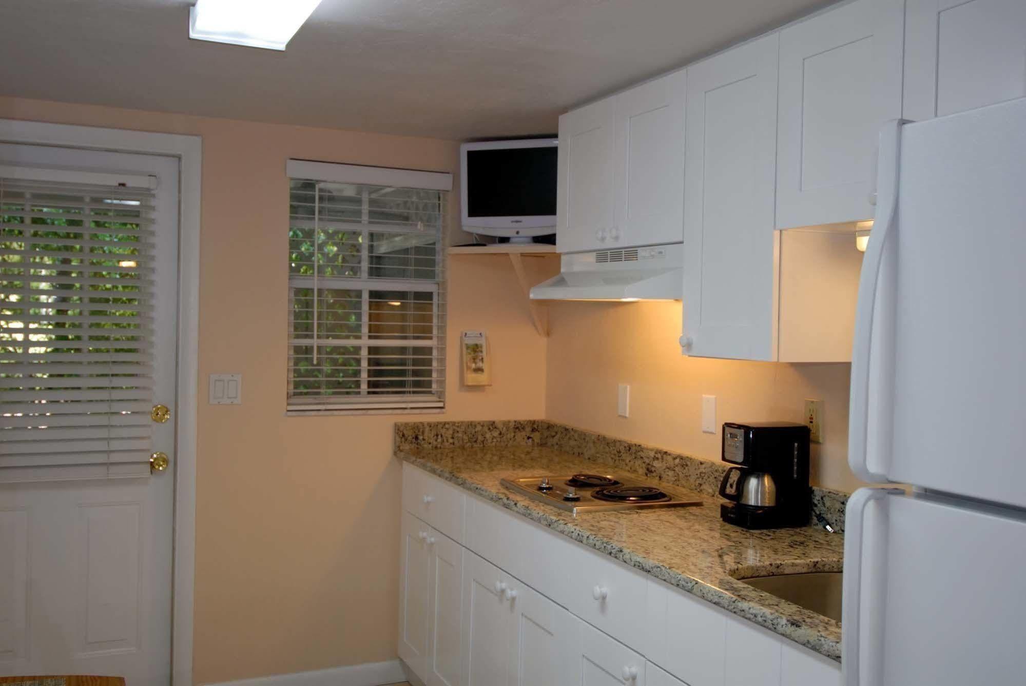 Seahorse Cottages - Adults Only Sanibel Exterior photo